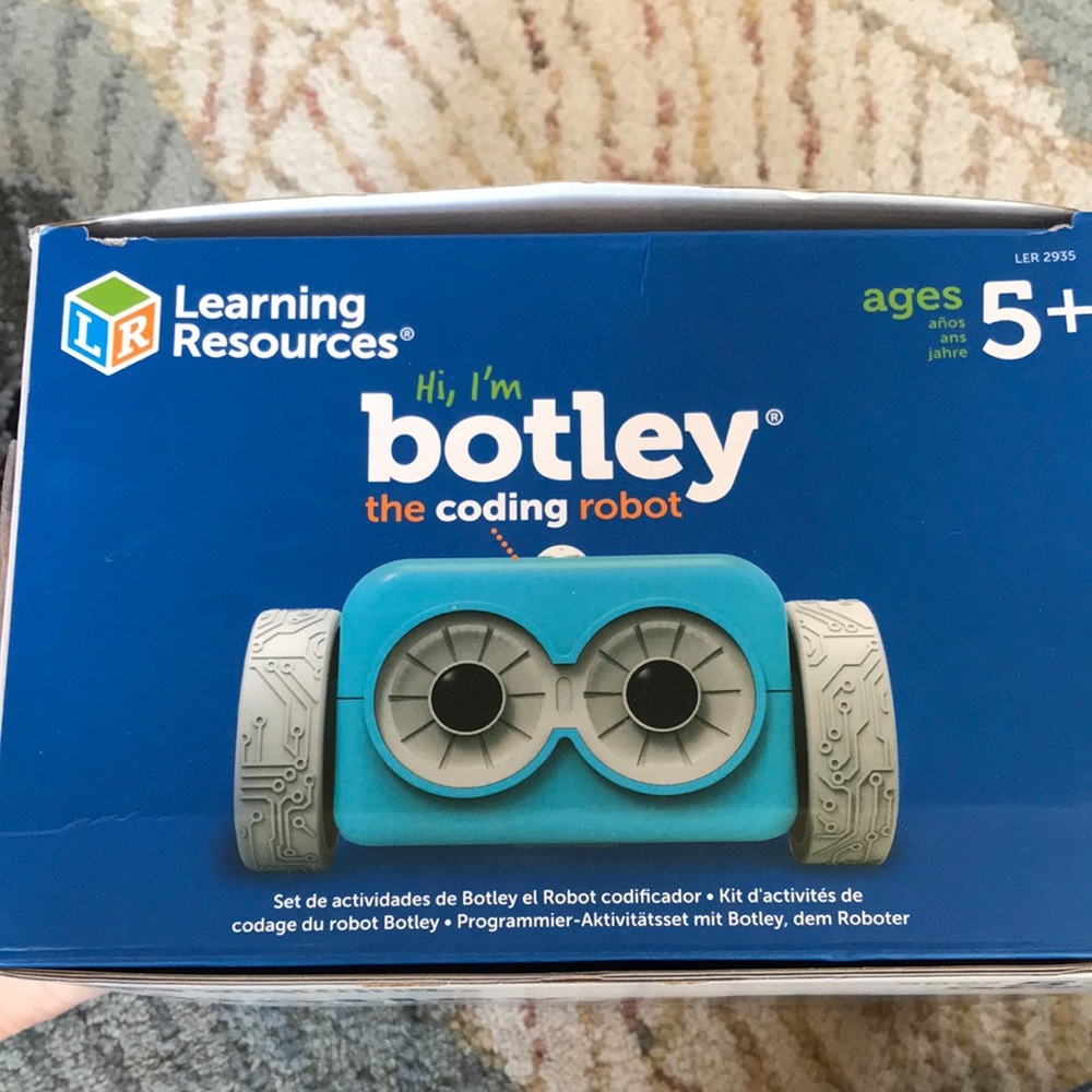 Coding robot for learning coding basics 5+